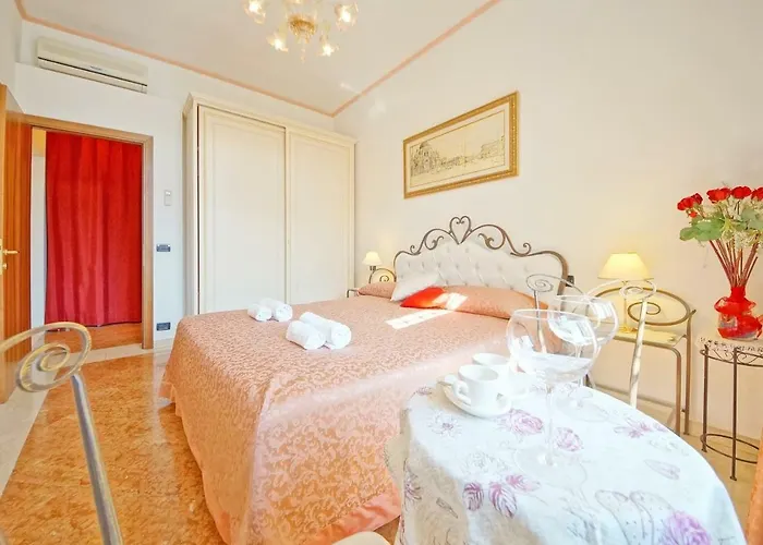 Dolcevita N 315 アパート